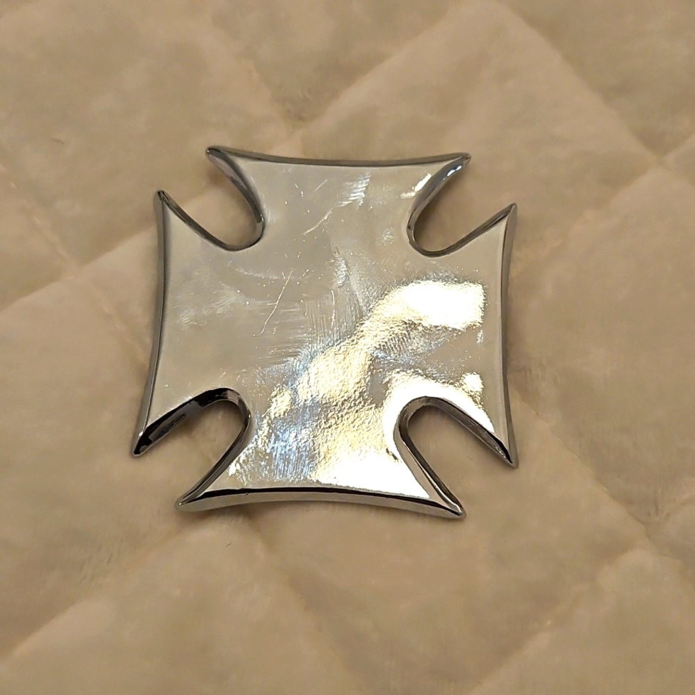 Silver Maltese Cross belt buckle